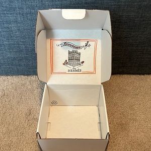 Hermes shipping Box